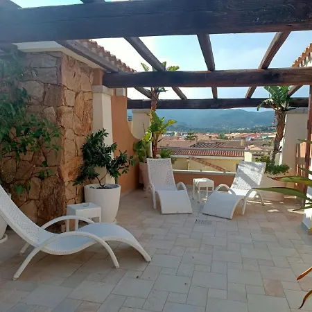 Janas Hotel 3*