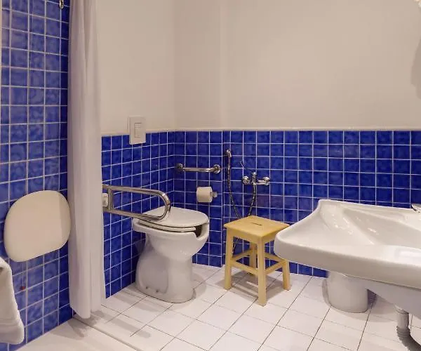 ヤナス ホテル ヴィッラシミーウス